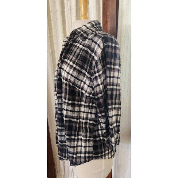 Company One plaid black and white button-up shirt - Picture 3 of 9